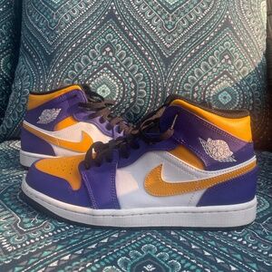 Jordan 1 Mids ‘Lakers’ - men’s 8.5